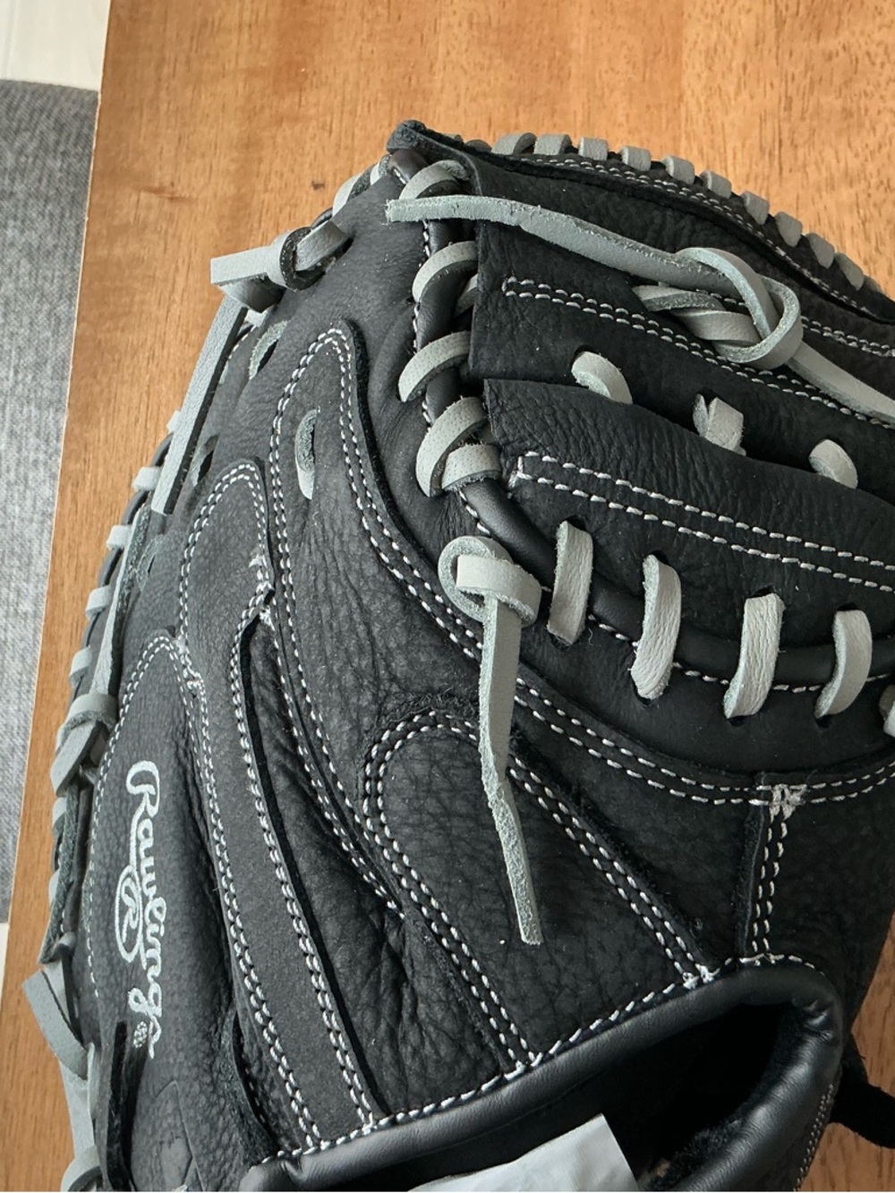 Rawlings Select Series Authentic Salvador Perez 33” RHT Catchers Mitt - Picture 5 of 9